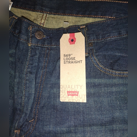 - Levi's 569 loose straight 36x32 New with Tags! - Picture 2 of 5